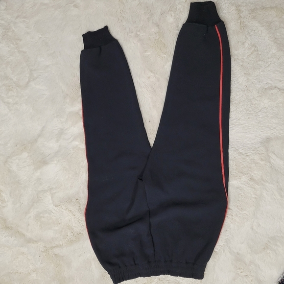 Wilfred Aritzia Buffon Black Red Stripe Jogger Pant Size XS Crepe Work Slacks - Picture 8 of 8